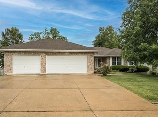1000 Dingledine Manor Ct, Saint Charles, MO 63304