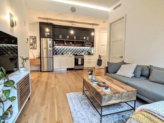 4th image of 4121 28th St APT 7E