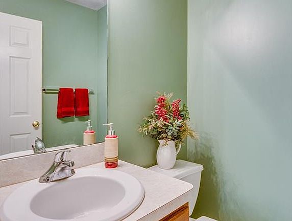 5th image of 1651 Maple Grove Ct