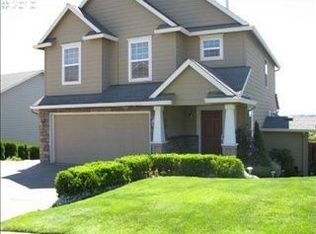 1039 SW Arrowhead Pl, Dundee, OR 97115