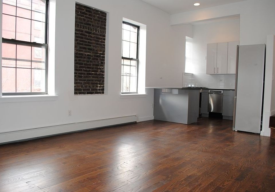 1st image of 387 Quincy St APT 5