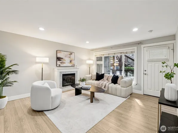 21305 48th Avenue W #B110, Mountlake Terrace, WA 98043