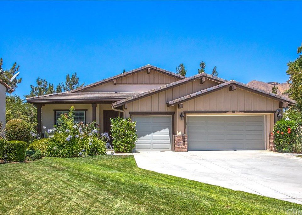 1st image of 34020 Castle Pines Dr