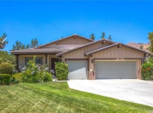 34020 Castle Pines Dr, Yucaipa, CA 92399