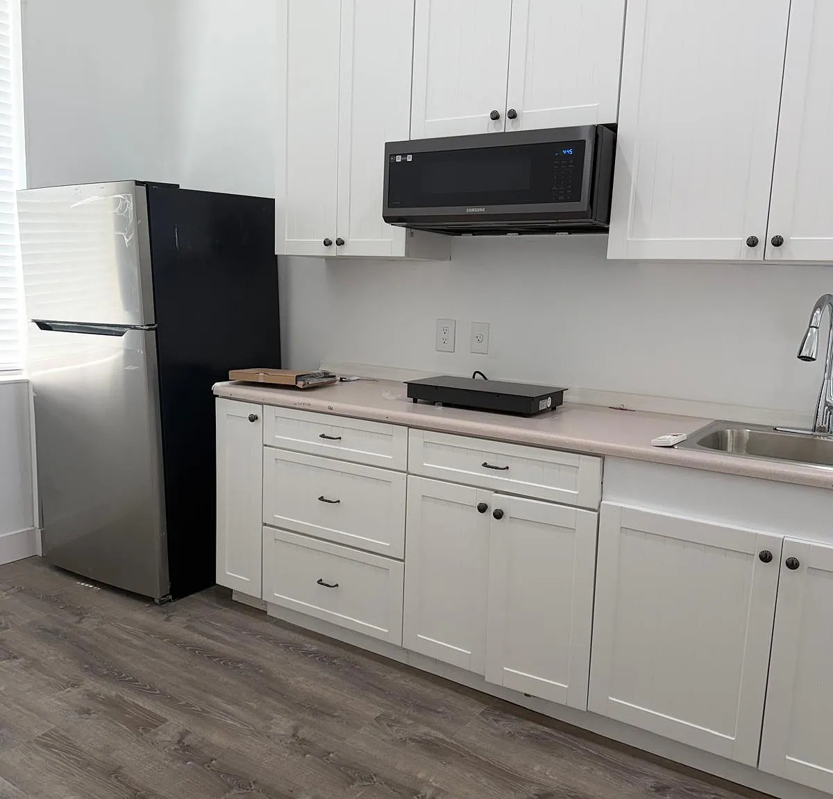 1 bed, 230 sqft, $1,300 — Photo 4