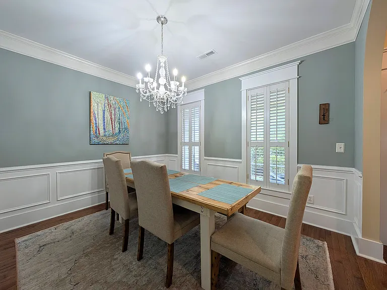 1920 Oak Tree Ln — Photo 14