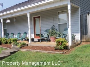114 W Gillespie St #D, Starkville, MS 39759