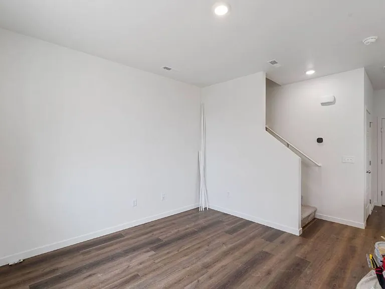 298 Cardinal St — Photo 6