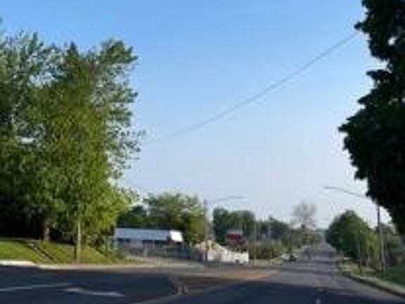 Exterior Neighborhood (street photo)