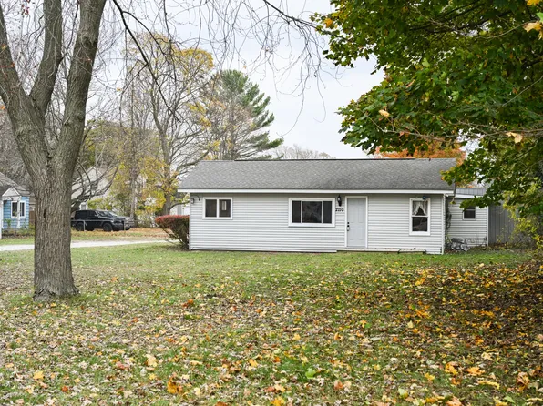 2710 Leboeuf St, Muskegon, MI 49441