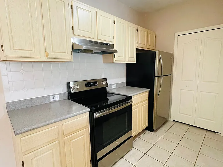 2718 Maitland Crossing Way #303 — Photo 9