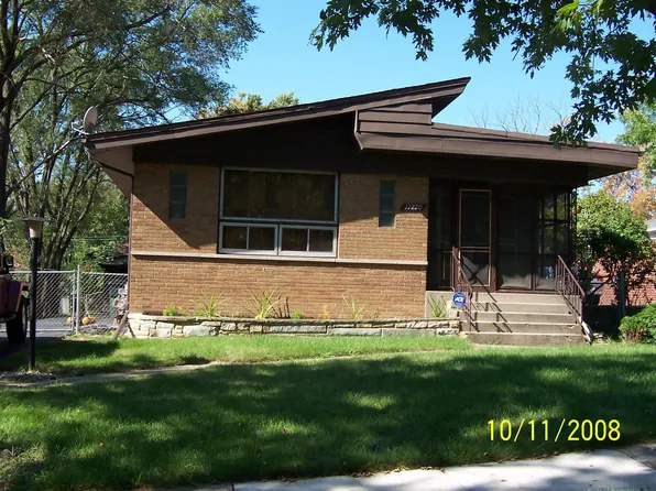 17220 Highland Ave, Hazel Crest, IL 60429