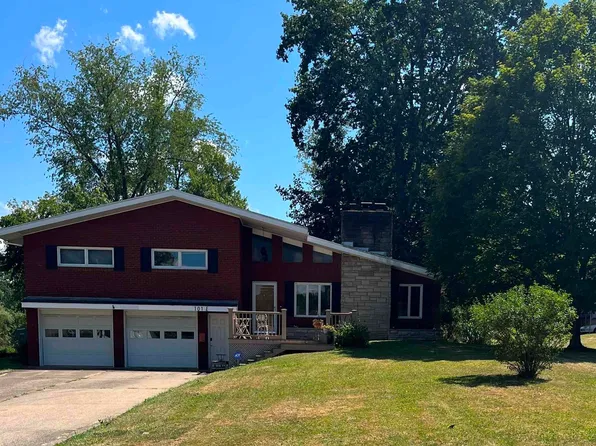 101 E Olive St, Bridgeport, WV 26330