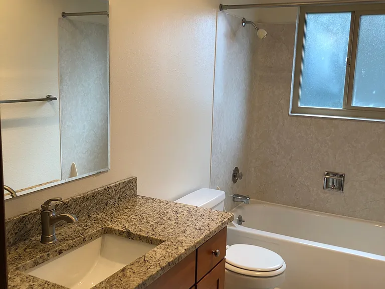314 N 134th St #303 — Photo 12