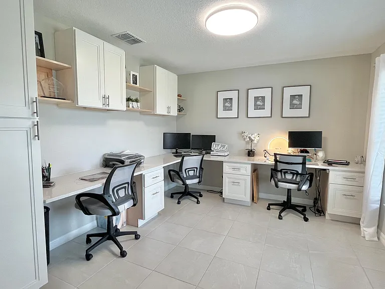5667 SW 92nd Pl — Photo 10