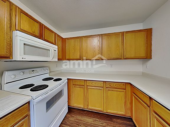 3rd image of 16400 N Lasso Dr