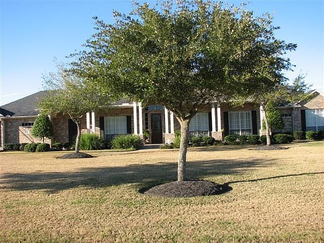 1st image of 8927 Royal Crest Ln