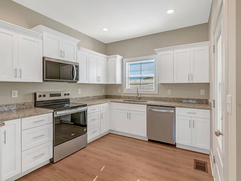 3376 Galen Rd — Photo 6