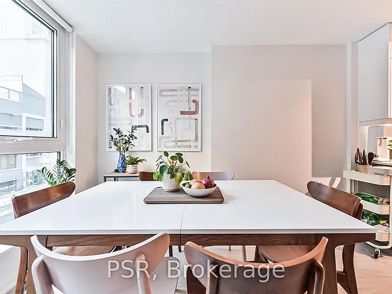 199 Richmond St W #218 — Photo 31