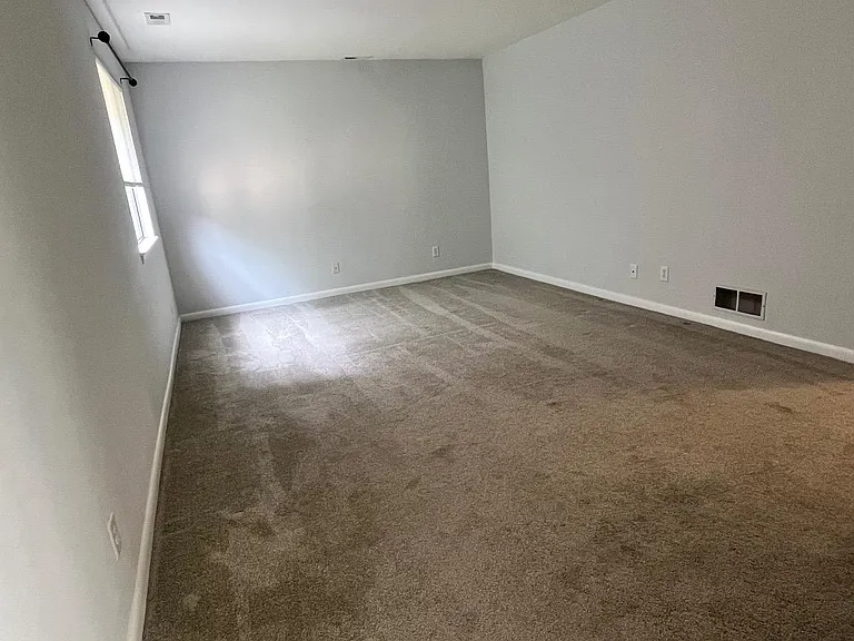 802 Cypress Point Cir #B — Photo 11