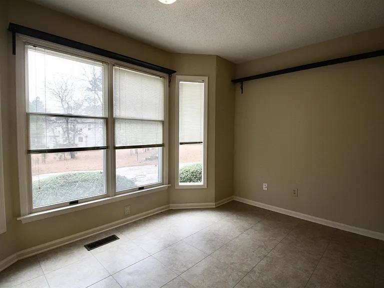 32 Westlake Pointe Dr — Photo 7