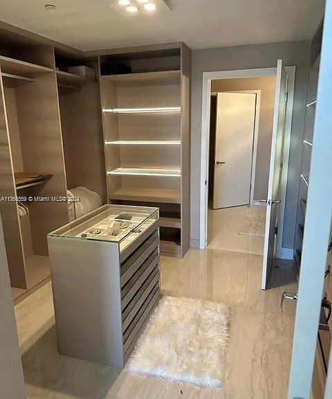 16385 Biscayne Blvd #7 — Photo 21