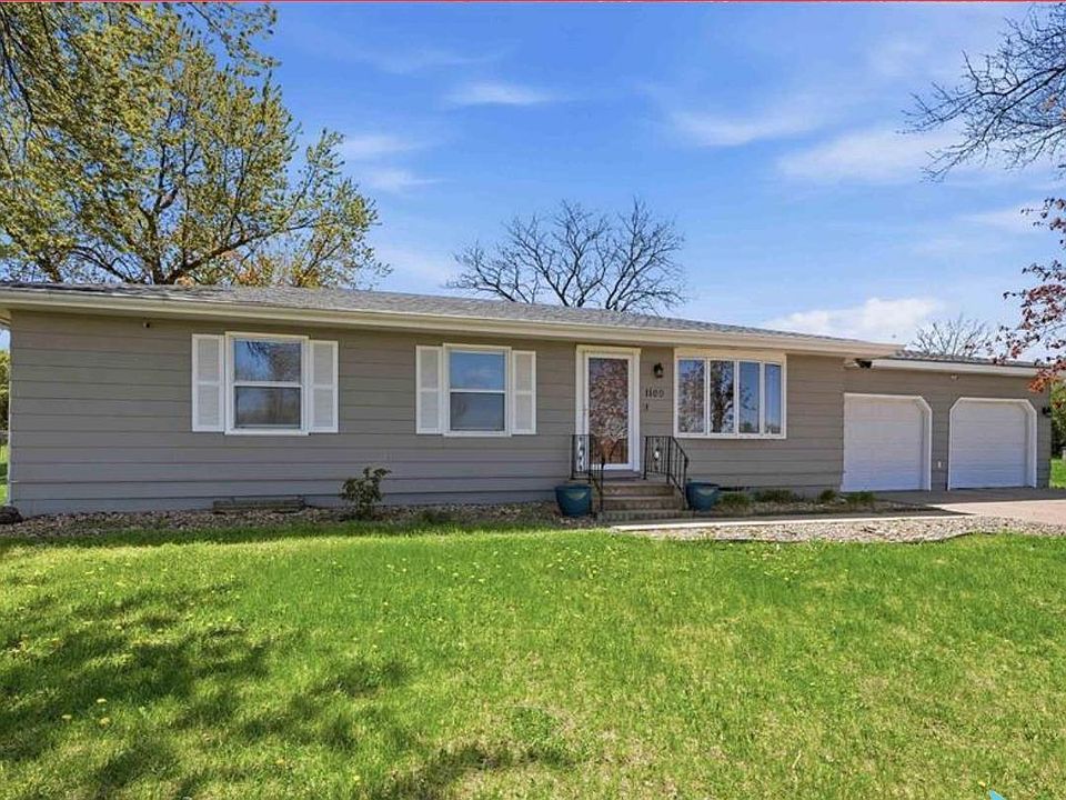 1st image of 1109 4th St
