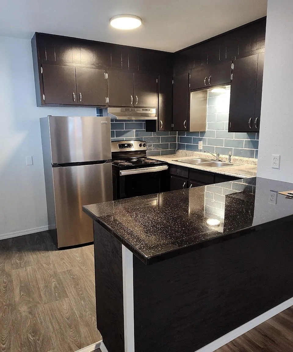 Studio, 600 sqft, $900 — Photo 1
