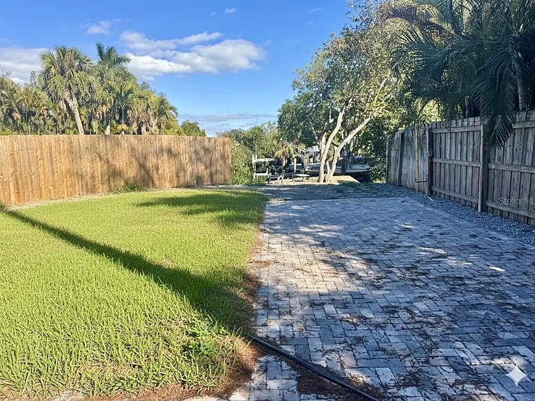 1500 Carson Cir NE — Photo 4