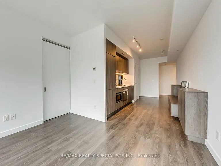 215 Queen St W #1405 — Photo 15