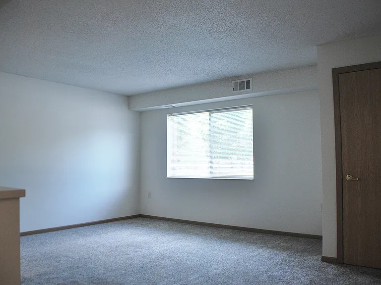 Central Square Apartments — Photo 6