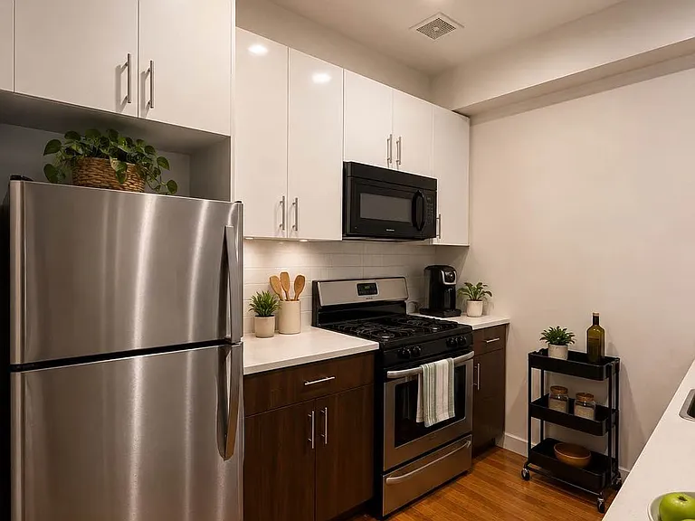 566 Dekalb Ave #4E — Photo 2