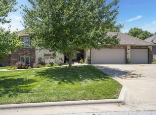 1545 N Oakfair Place, Springfield, MO 65802