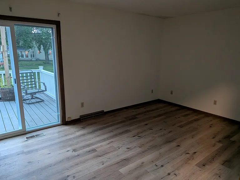 551 Dan Ave — Photo 4
