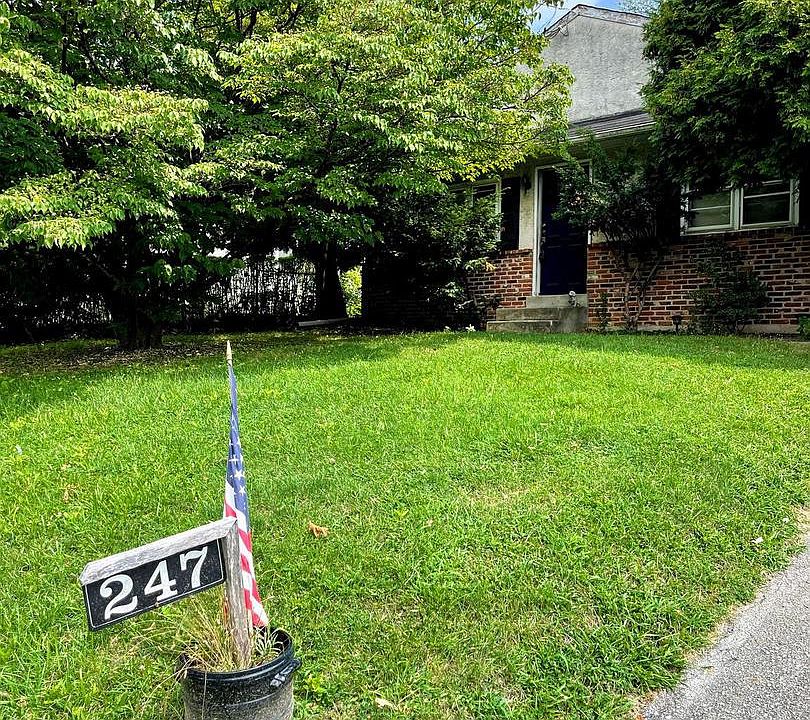 1st image of 247 N Hills Ave