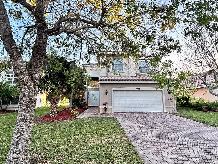 1845 Grey Falcon Cir SW — Photo 2