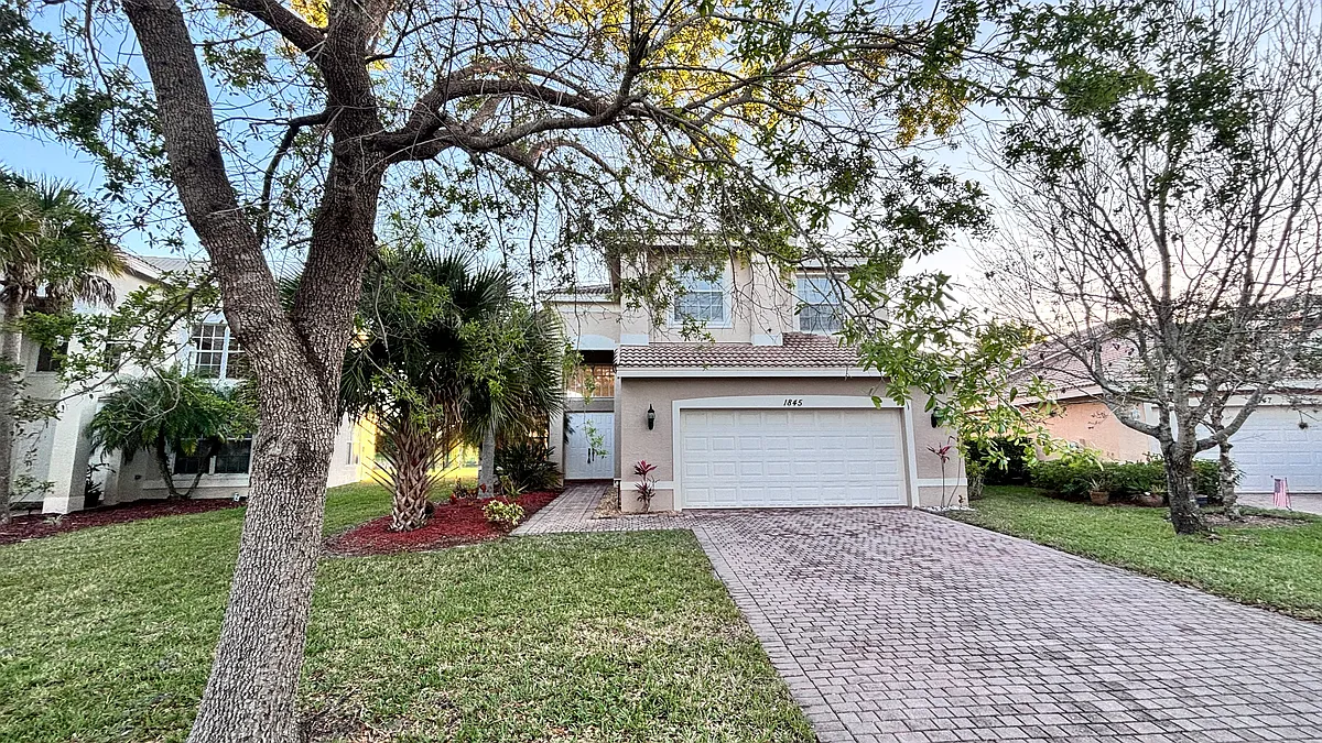 Building Photo - 1845 Grey Falcon Cir SW