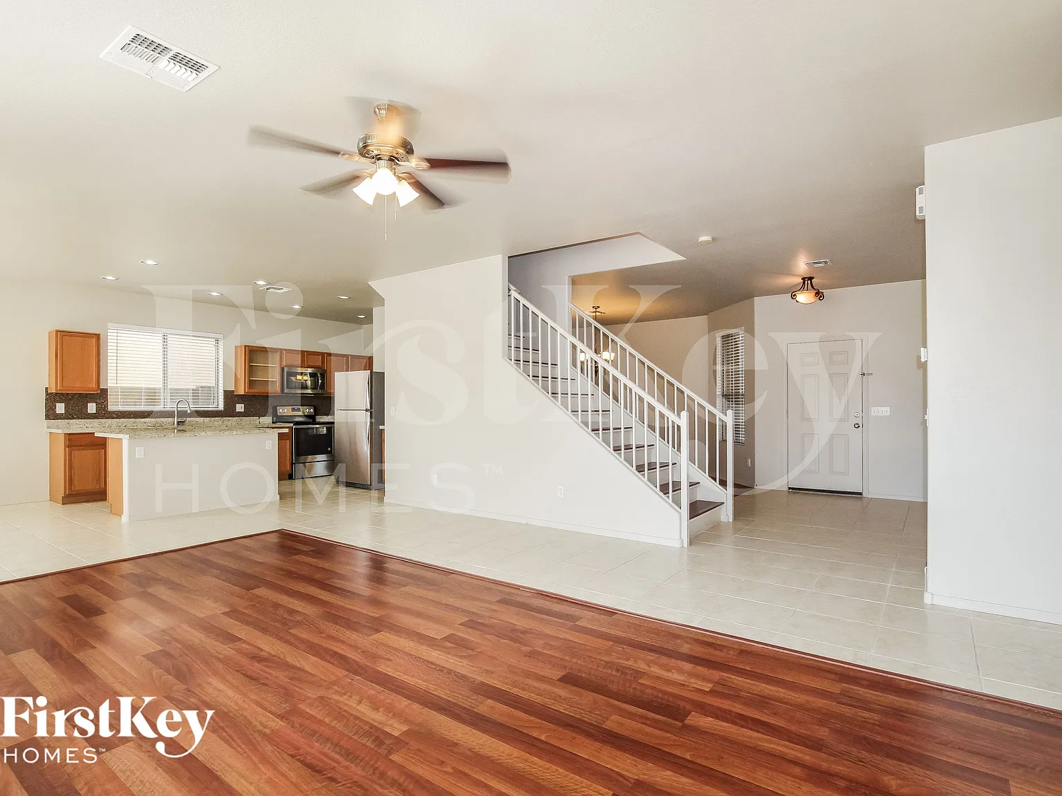 4 bed, 2.5 bath, 2882 sqft, $2,410 — Photo 4