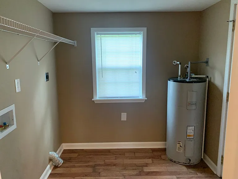 528 Haws Run Rd — Photo 16
