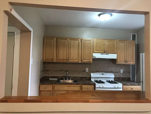 Rented by Access Unlimited Real Estate Inc | media 8