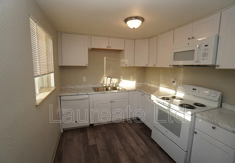 677 Miller Ct — Photo 5