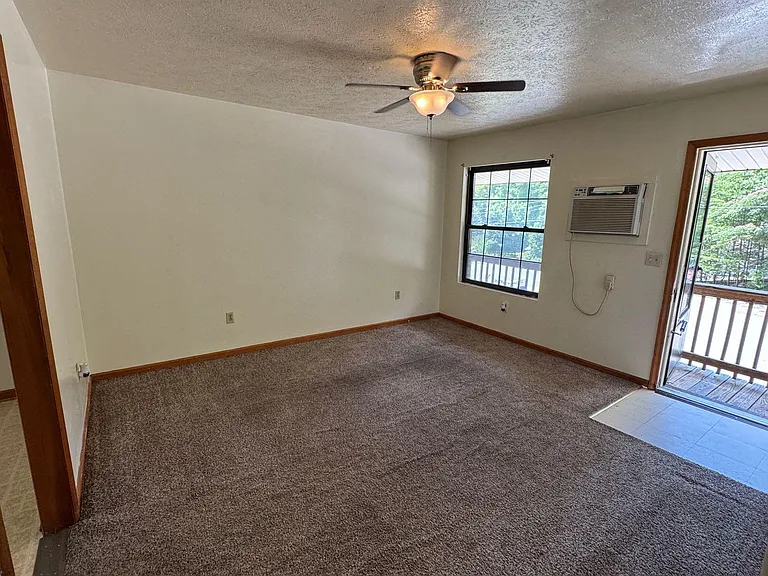 216 Hilltop Dr #7 — Photo 5