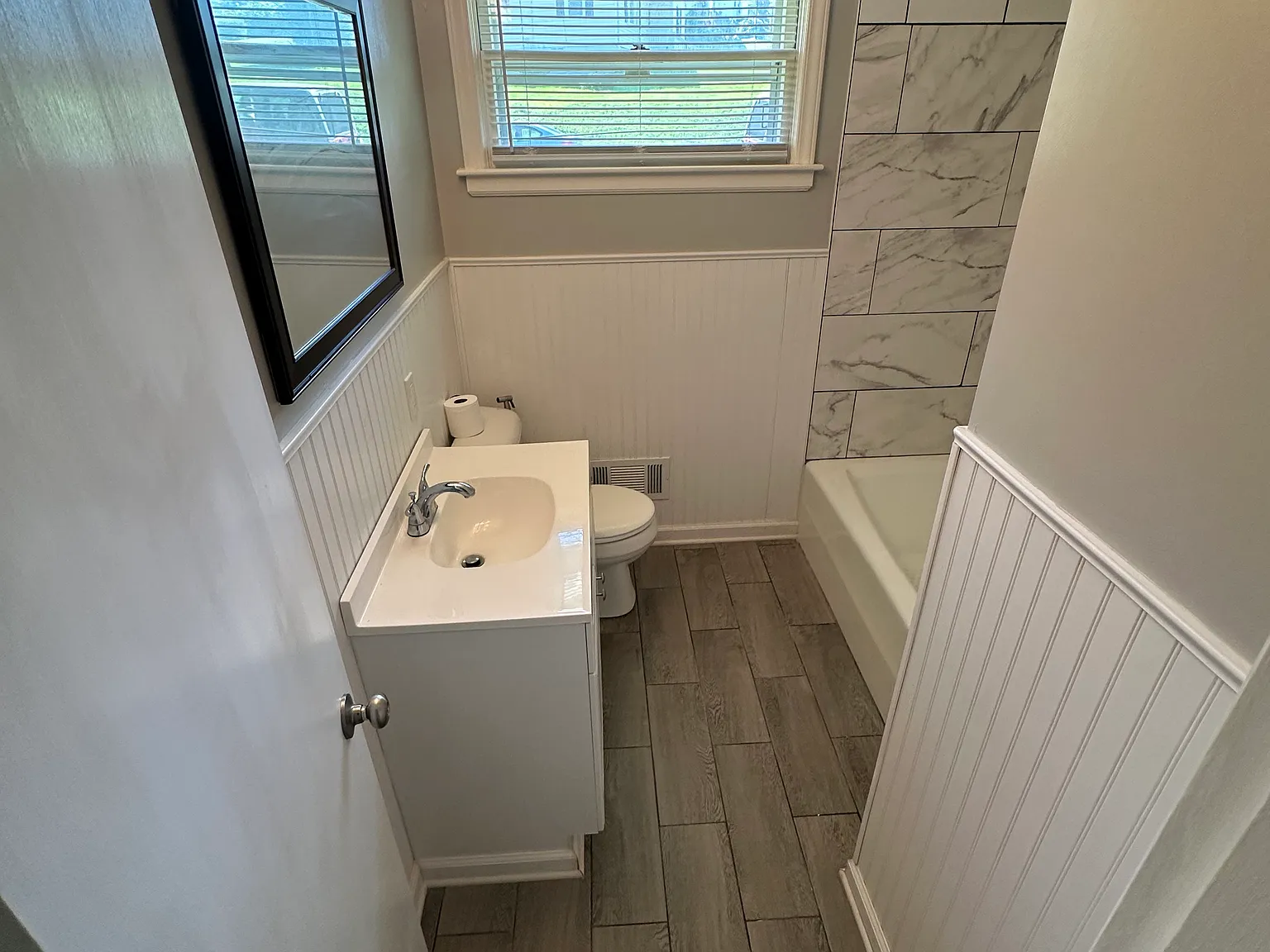 3 bed, 976 sqft, $1,850 — Photo 2