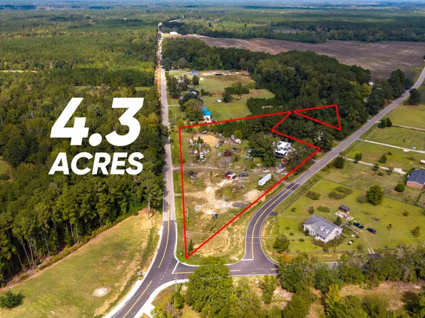 45 Holliman Rd, Greeleyville, SC 29056