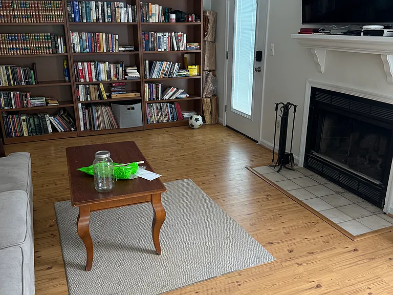 110 Birdwood Ct — Photo 8
