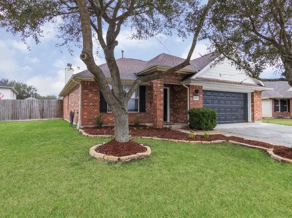 4301 Twin Lakes Trl, Pearland, TX 77584