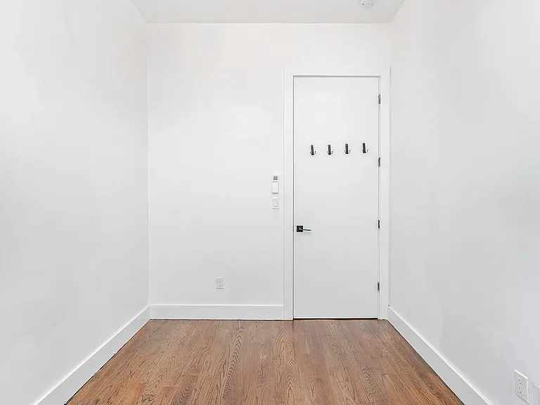 198 Johnson Ave #1AA — Photo 2
