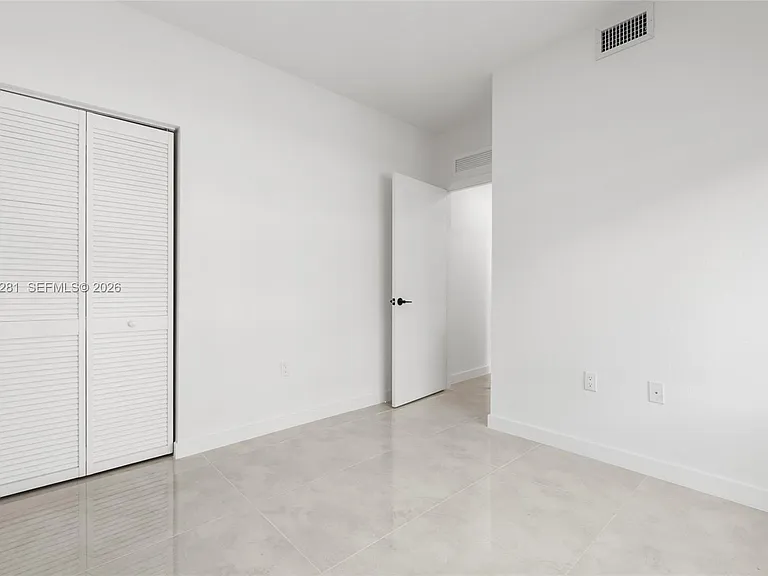 14513 SW 261st St #EFFICIENCY — Photo 6