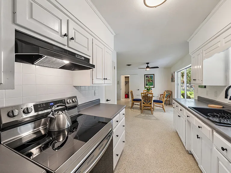 708 Shore Rd #A — Photo 4