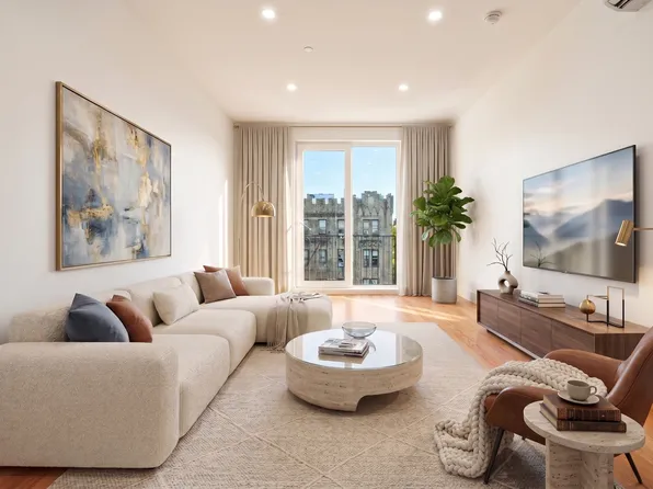 271 East 28th Street image 1 of 14
